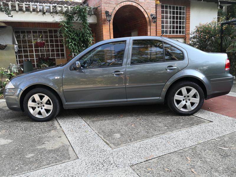 Volkswagen Jetta • 2010 • 89,300 km 6