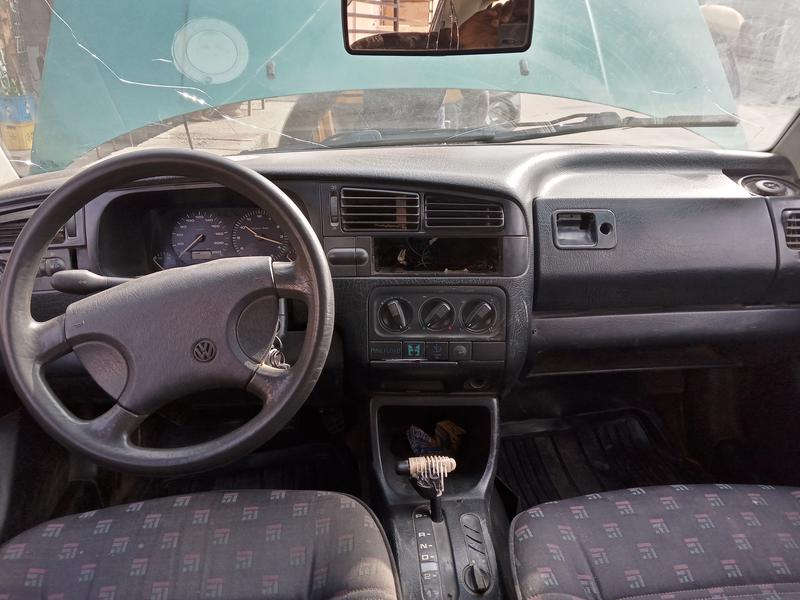 Volkswagen Golf • 2000 • 2,000 km 2