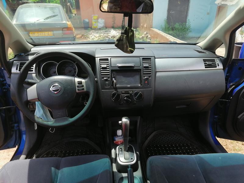 Nissan Versa • 2009 • 43,100 km 3