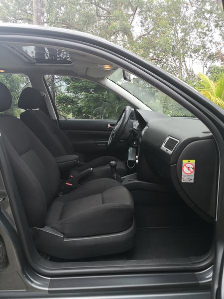 Volkswagen Jetta • 2010 • 89,300 km 3