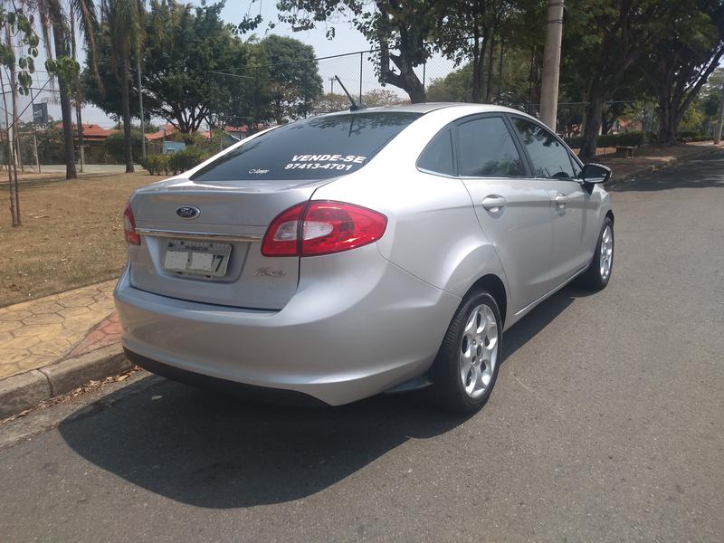 Ford Fiesta • 2012 • 150,000 km 2