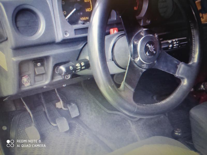 Suzuki Samurai • 1985 • 54,800 km 3