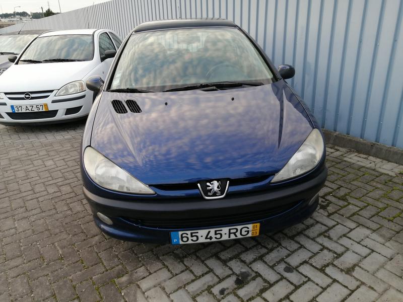 Peugeot 206 • 2001 • 250,000 km 2