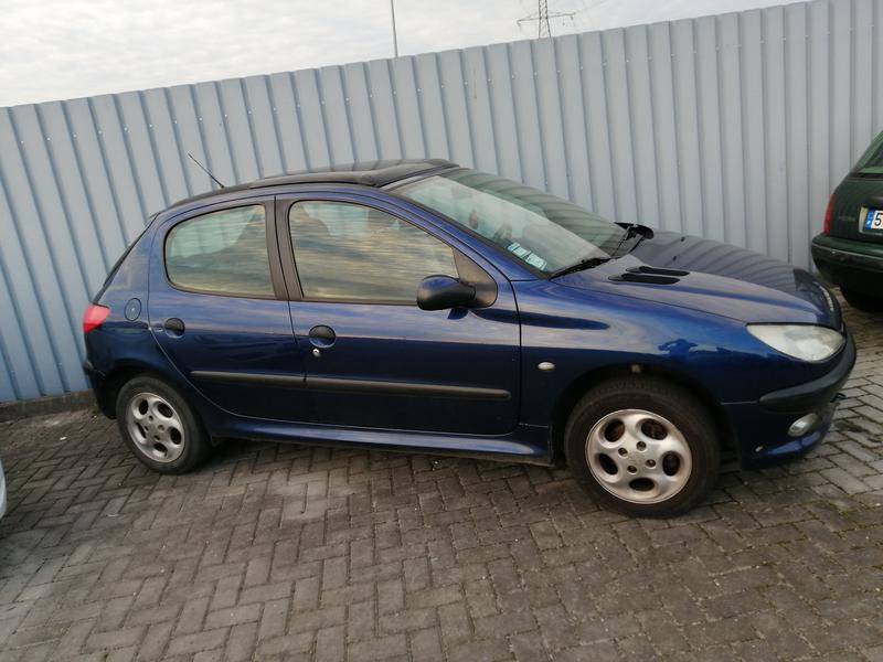 Peugeot 206 • 2001 • 250,000 km 5