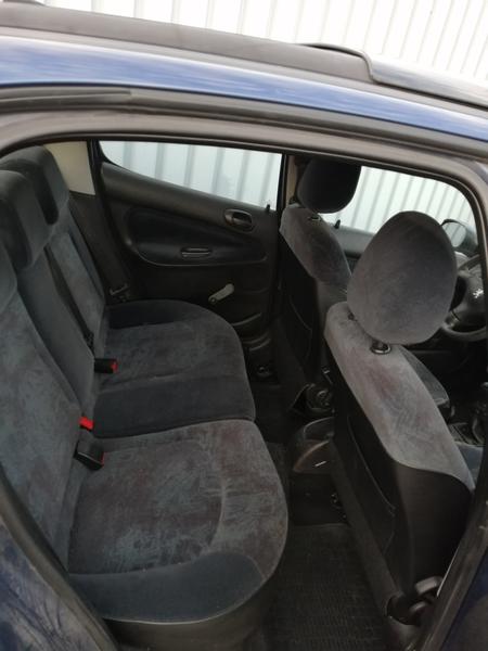 Peugeot 206 • 2001 • 250,000 km 4