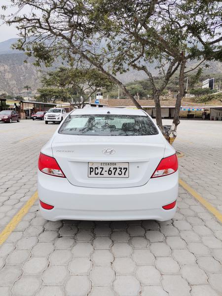 Hyundai Accent • 2018 • 37,000 km 6
