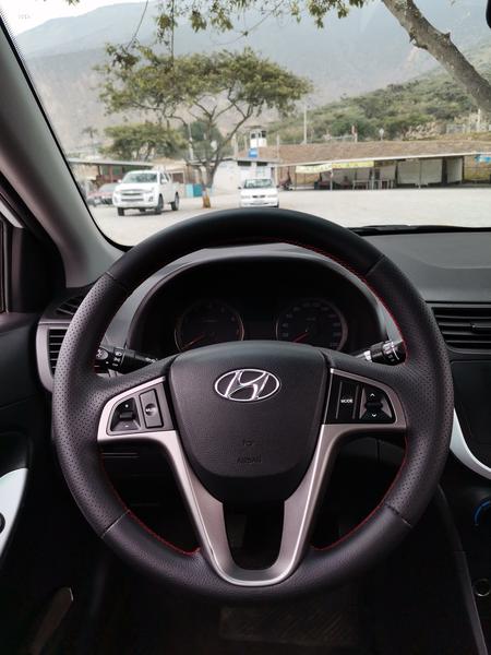 Hyundai Accent • 2018 • 37,000 km 4