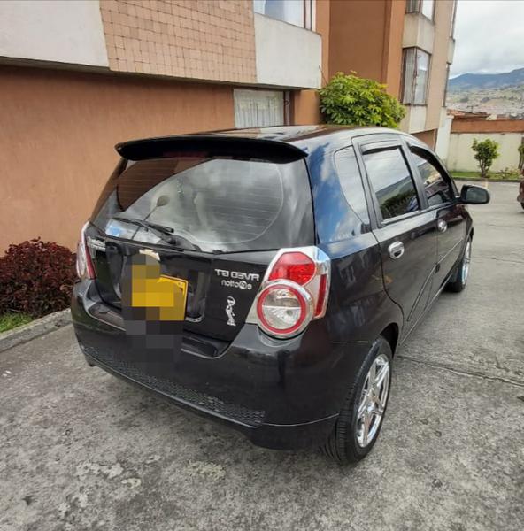 Chevrolet Aveo • 2011 • 14,000 km 3