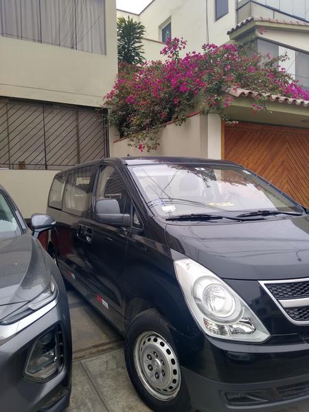 Hyundai H1 • 2014 • 70,000 km 2