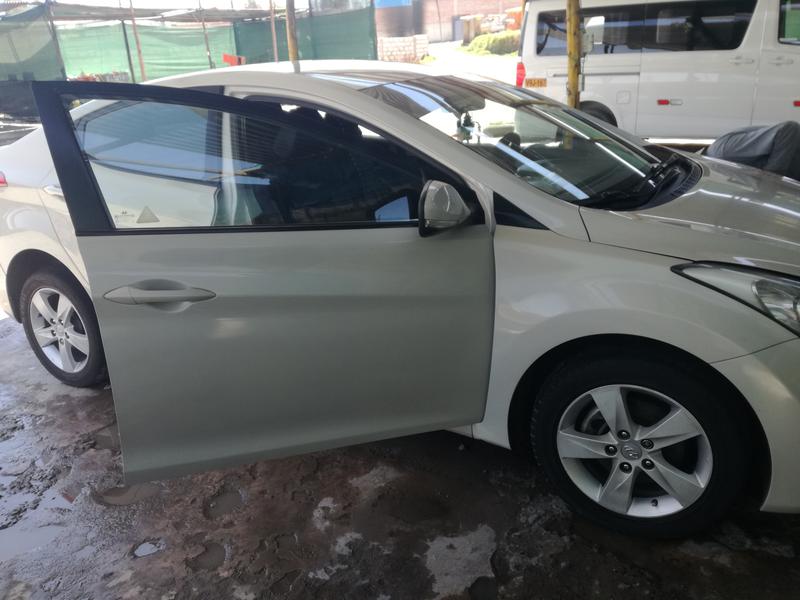 Hyundai Elantra • 2011 • 80,000 km 2