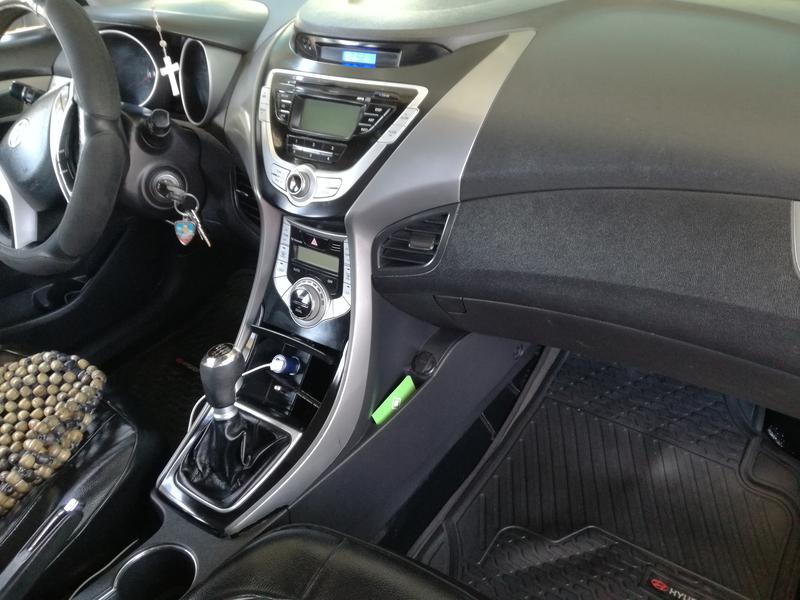 Hyundai Elantra • 2011 • 80,000 km 5