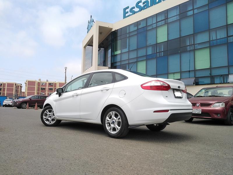 Ford Fiesta • 2015 • 57,000 km 4