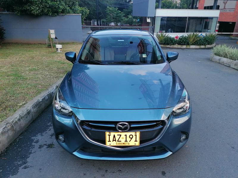 Mazda 2 • 2016 • 43,300 km 10