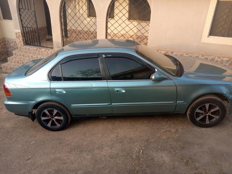 Honda  • 2000 • 1,200 km 2