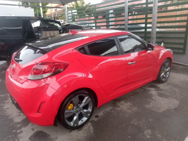 Hyundai  • 2012 • 57 km 1