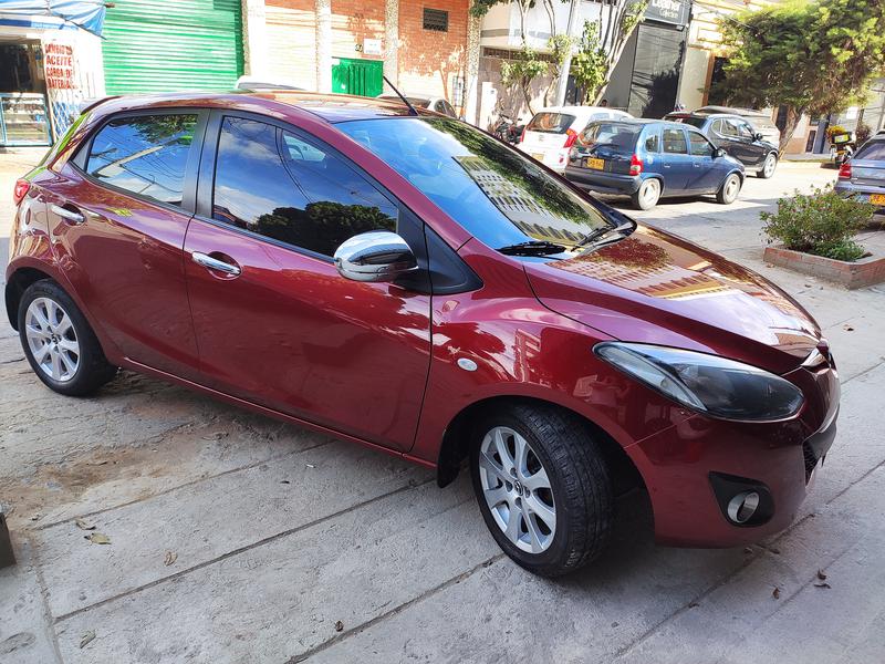 Mazda 2 • 2014 • 96,000 km 7