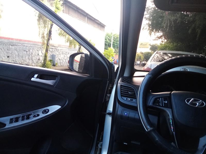 Hyundai  • 2015 • 150,000 km 4