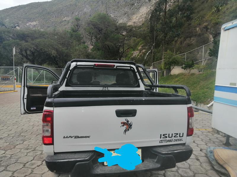 Chevrolet Luv • 2008 • 233,985 km 3