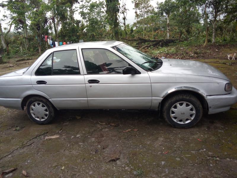 Nissan Sentra • 1998 • 230,000 km 2