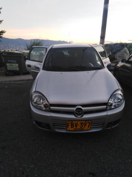 Chevrolet  • 2005 • 128,000 km 3