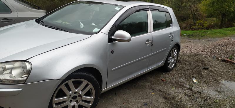 Volkswagen Golf • 2004 • 390,000 km 4