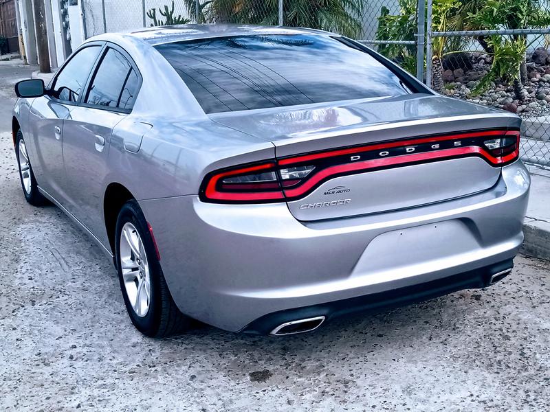 Dodge Charger • 2015 • 71,000 km 4