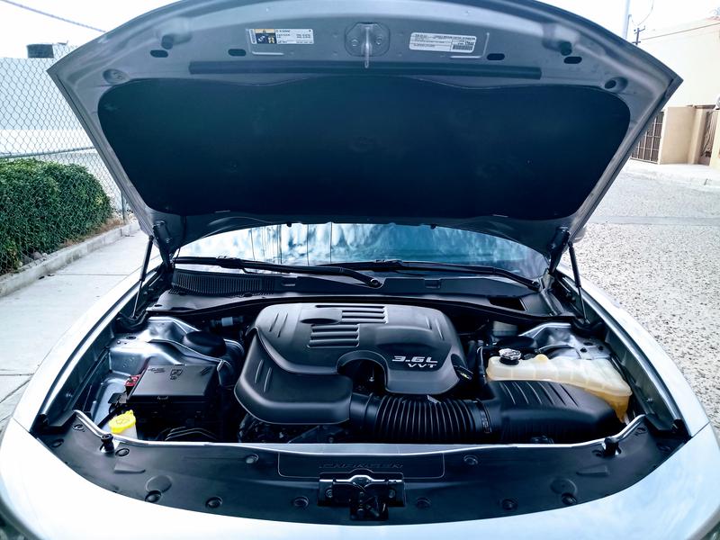 Dodge Charger • 2015 • 71,000 km 2