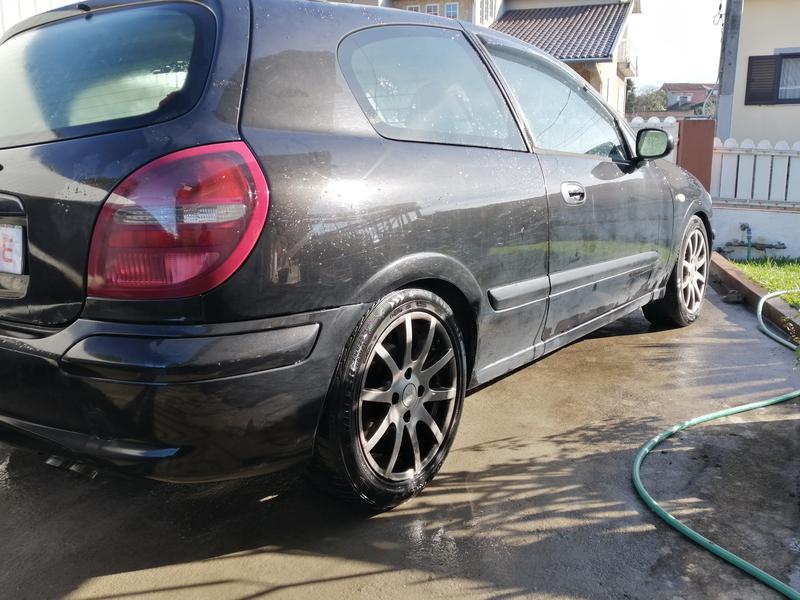 Nissan Almera • 2001 • 214,439 km 4