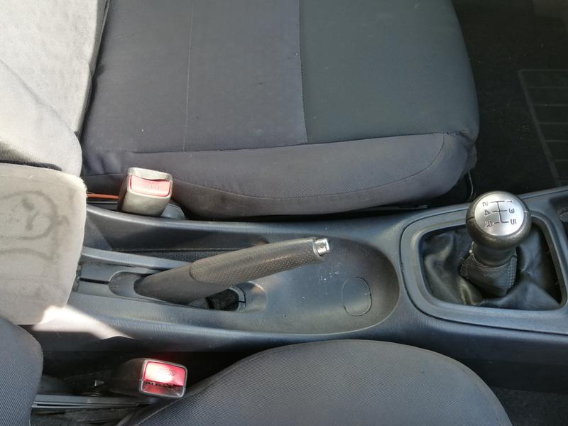 Nissan Almera • 2001 • 214,439 km 3