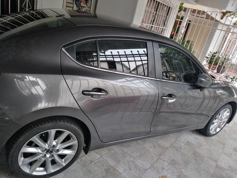 Mazda 3 • 2018 • 28,000 km 4