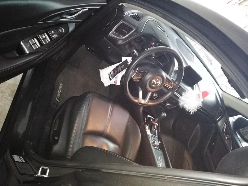 Mazda 3 • 2018 • 28,000 km 8