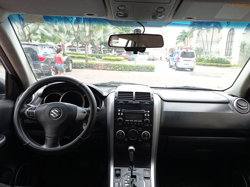 Suzuki Grand Vitara • 2011 • 300,000 km 4