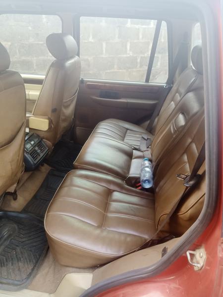 Land Rover Range Rover • 2000 • 170,000 km 4