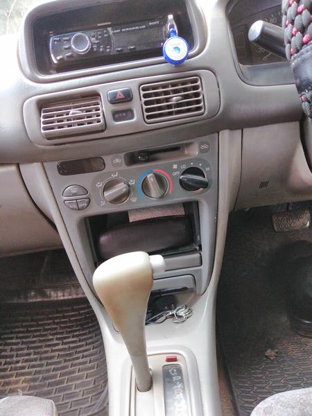 Toyota Corolla • 1998 • 122,000 km 3