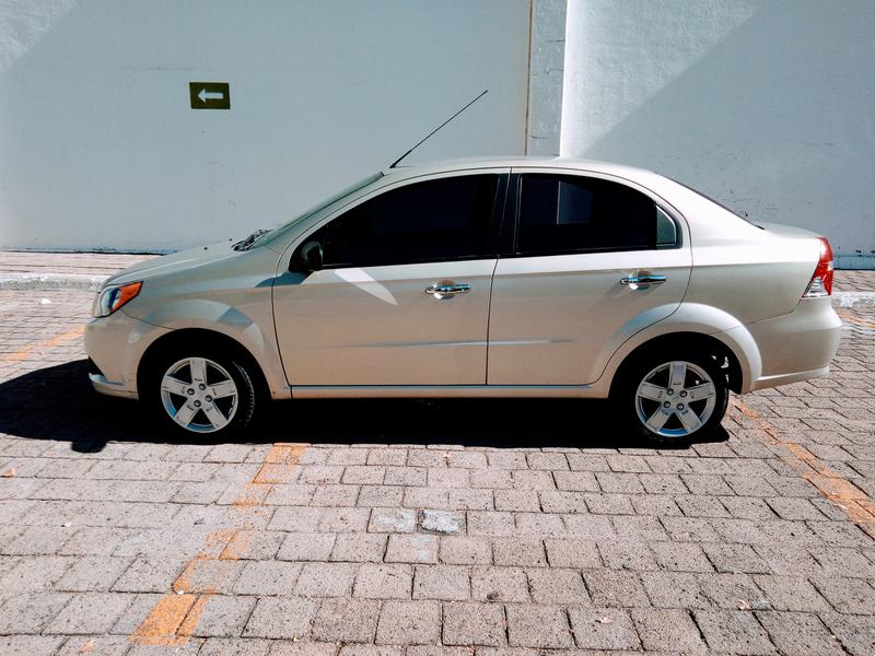 Chevrolet Aveo • 2015 • 56,000 km 15
