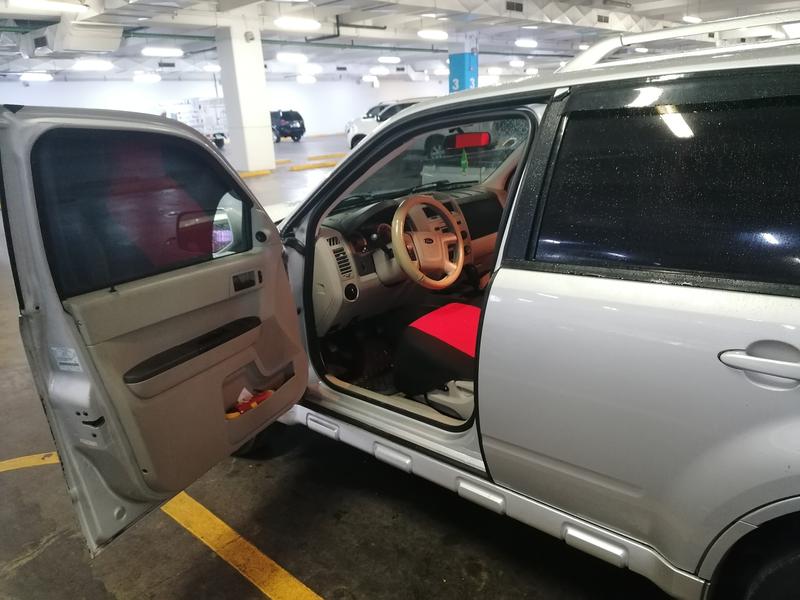 Ford Escape • 2008 • 124,268 km 6