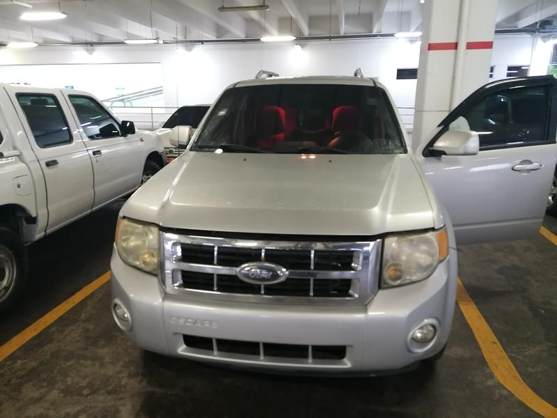 Ford Escape • 2008 • 124,268 km 10