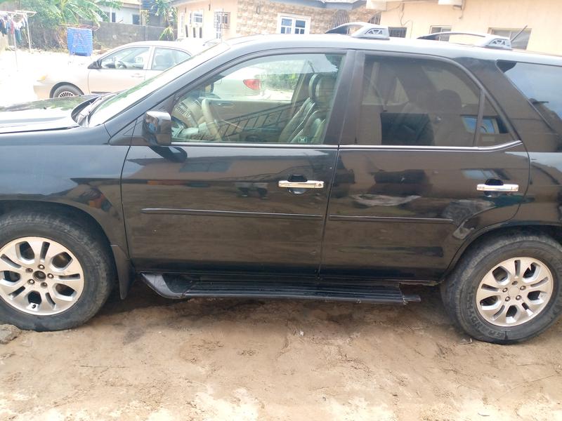 Acura MDX • 2005 • 60,000 km 3