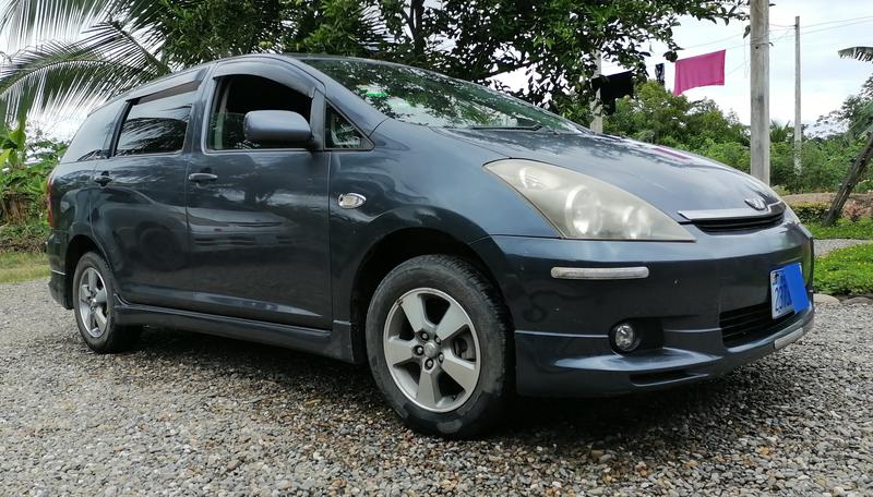 Toyota 4 Runner Limited • 2004 • 90,500 km 3