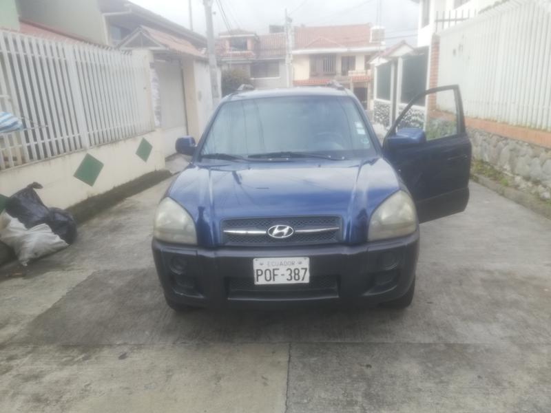 Hyundai Tucson • 2005 • 239,000 km 5