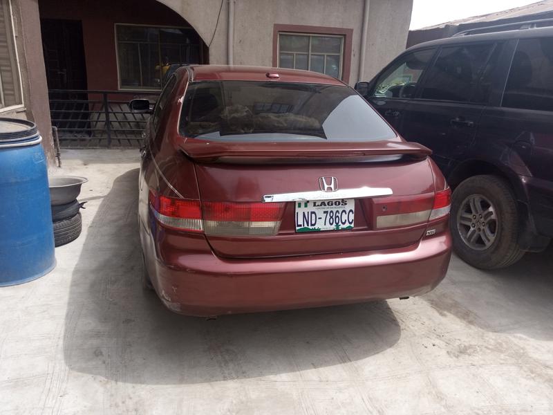 Honda Accord • 2005 • 210,000 km 3