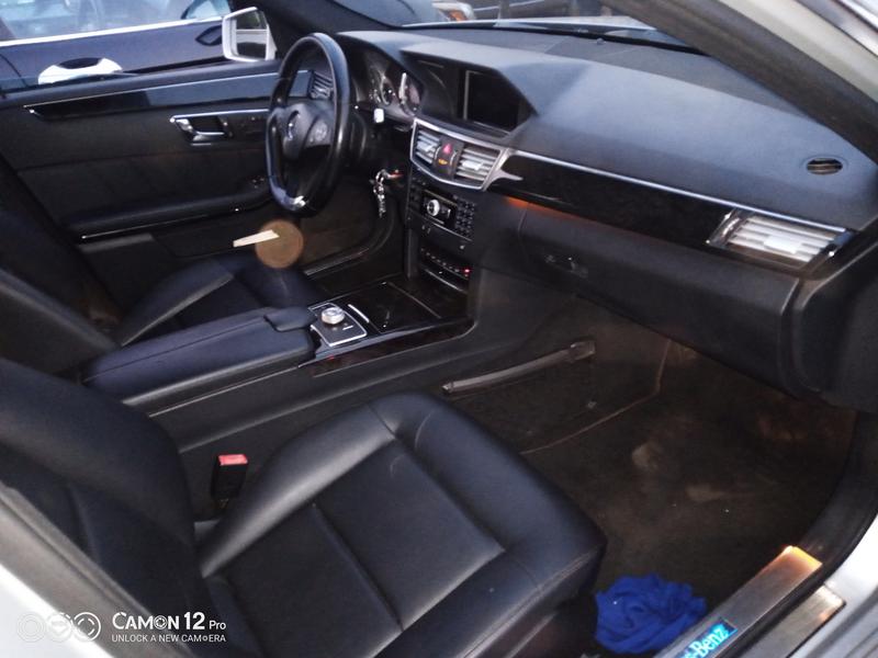 Mercedes-Benz E • 2010 • 75,000 km 6
