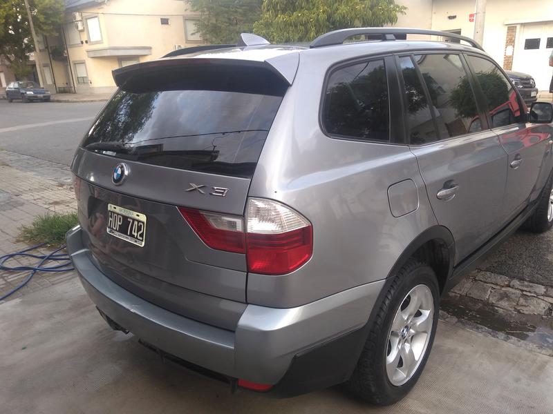 BMW X3 • 2008 • 292,000 km 3