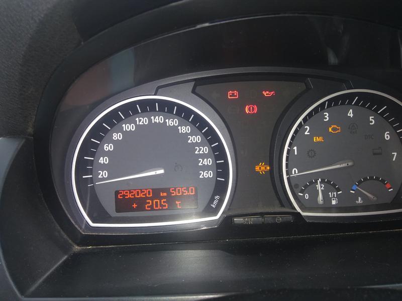 BMW X3 • 2008 • 292,000 km 9