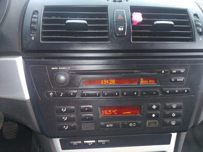 BMW X3 • 2008 • 292,000 km 6