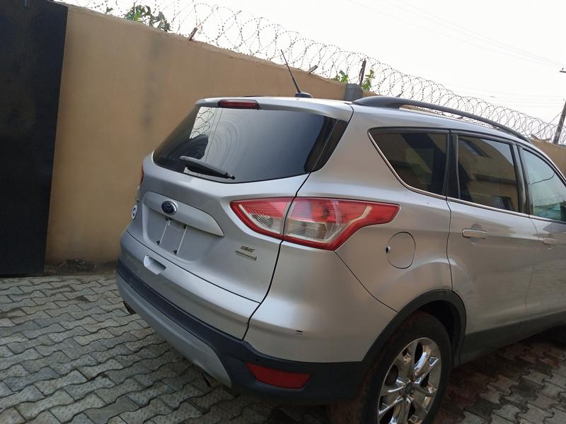 Ford Escape • 2014 • 40,203 km 6