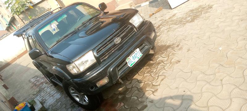 Toyota 4 Runner Limited • 2002 • 108,126 km 5