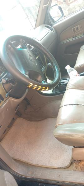 Toyota 4 Runner Limited • 2002 • 108,126 km 7