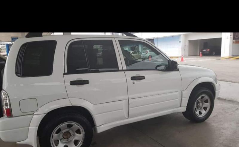 Chevrolet 1500 • 2012 • 108,000 km 4