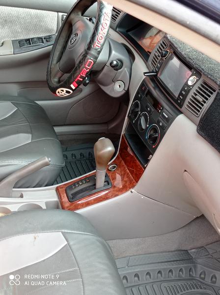 Toyota Corolla • 2004 • 89,000 km 3